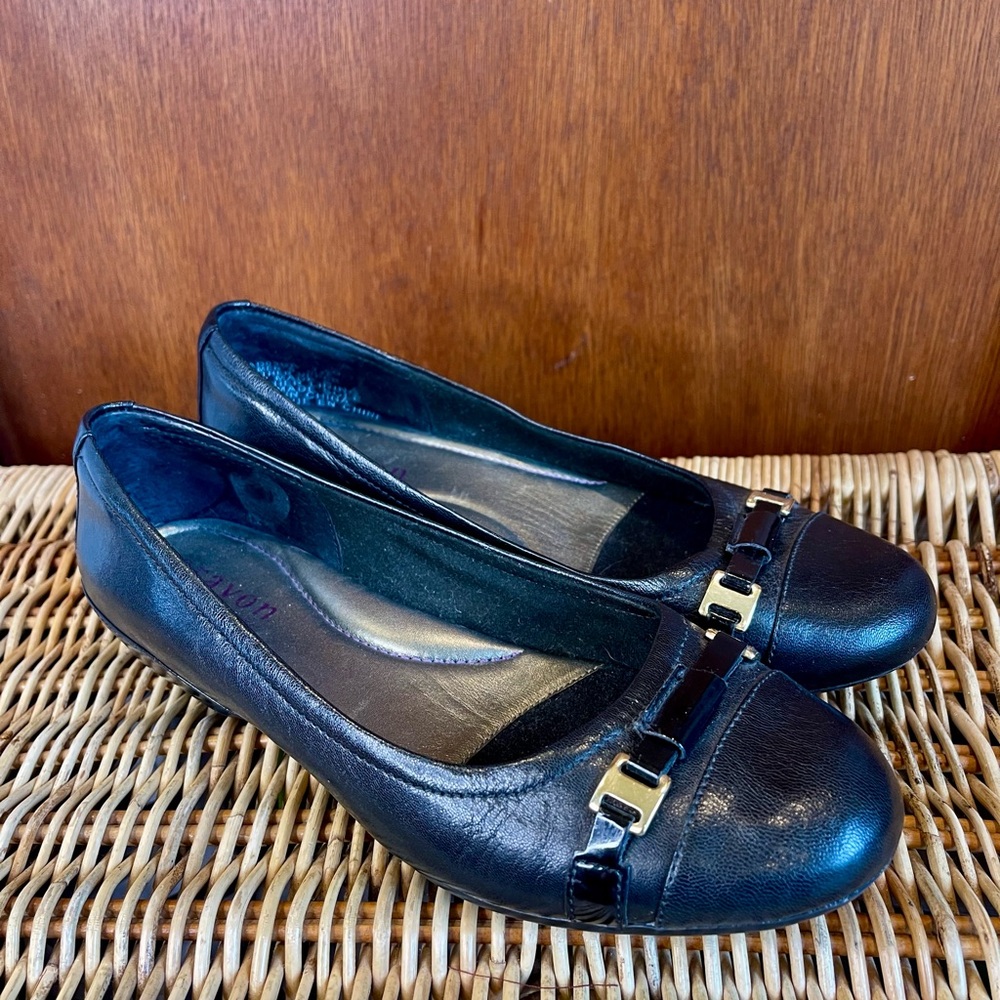 Black Leather Flats- Aravon by New Balance